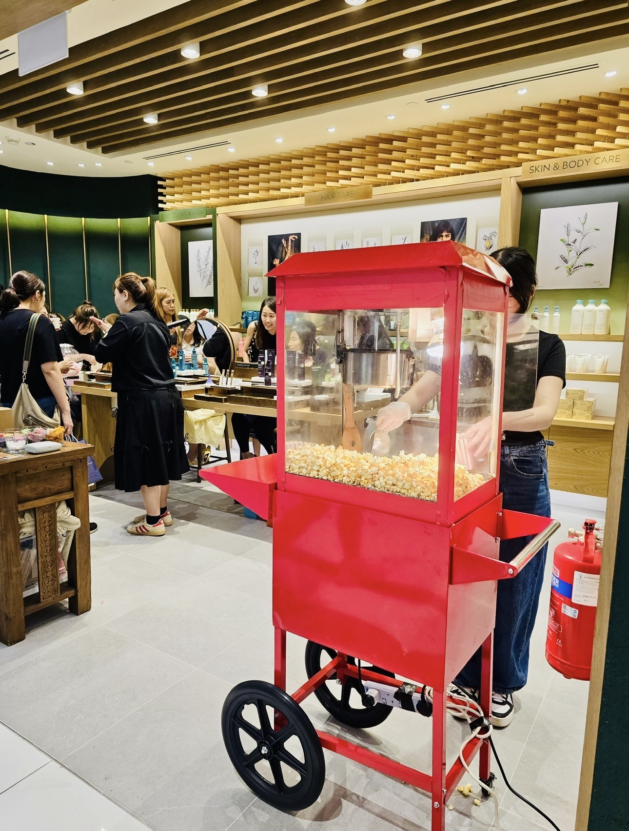 Popcorn live station with branded cart
